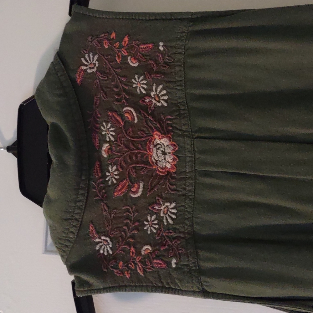 Mudd bohemian hippie style embroidered floral sleeveless tank top Large